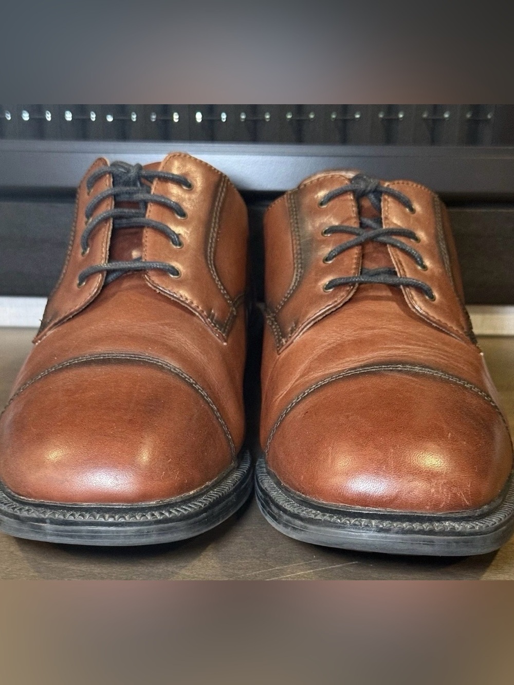 Thom McAn Dress Shoes Mens 10 EEE Oxford
Brown Leather Almond Toe Casual Low - Picture 7 of 10